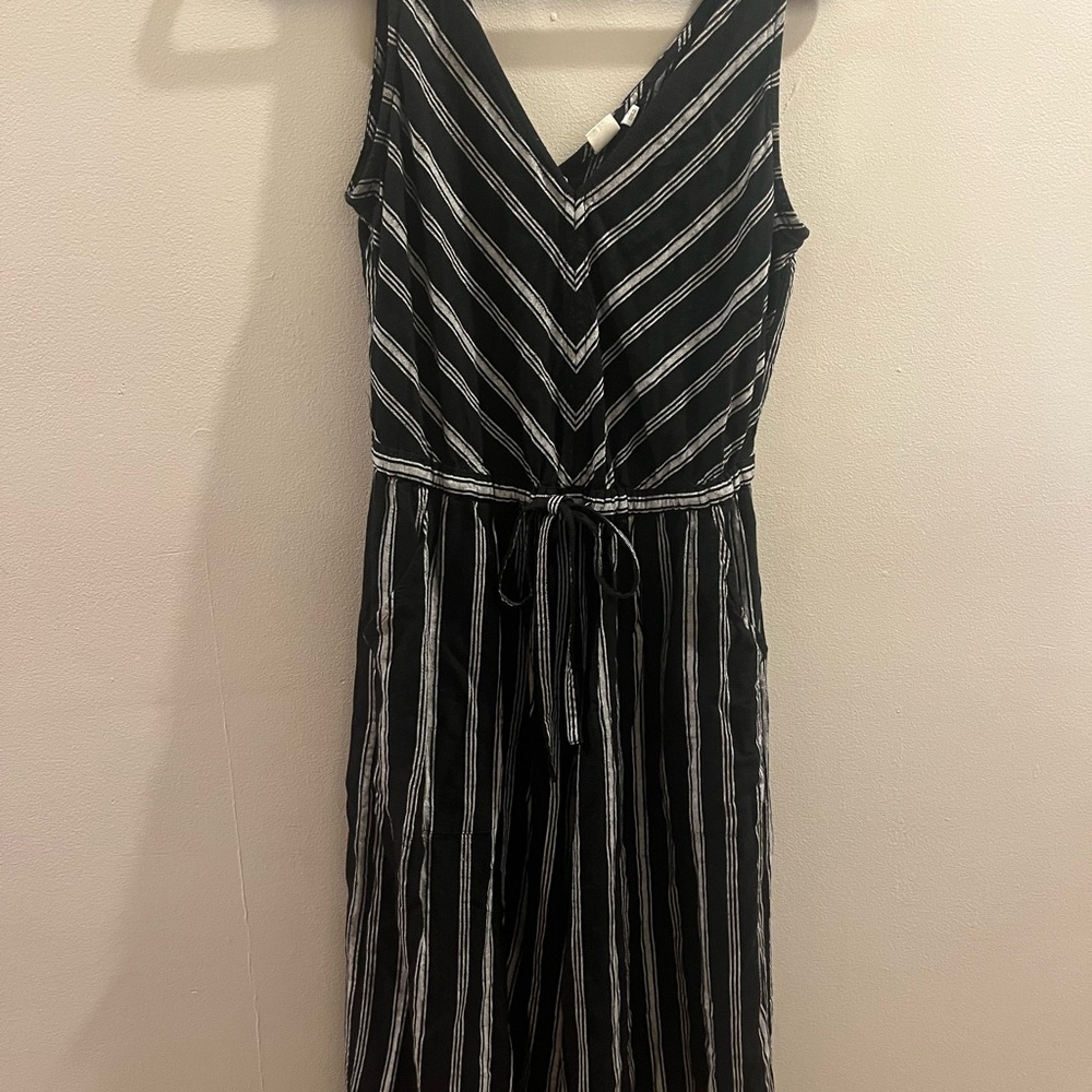 GAP Black and White Striped Cropped Romper Size Small
